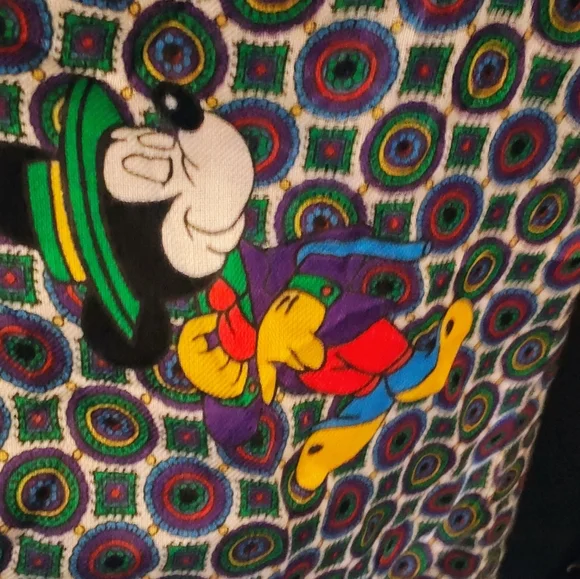 Elegant Multicolor Patterned Scarf - Picture 3 of 9